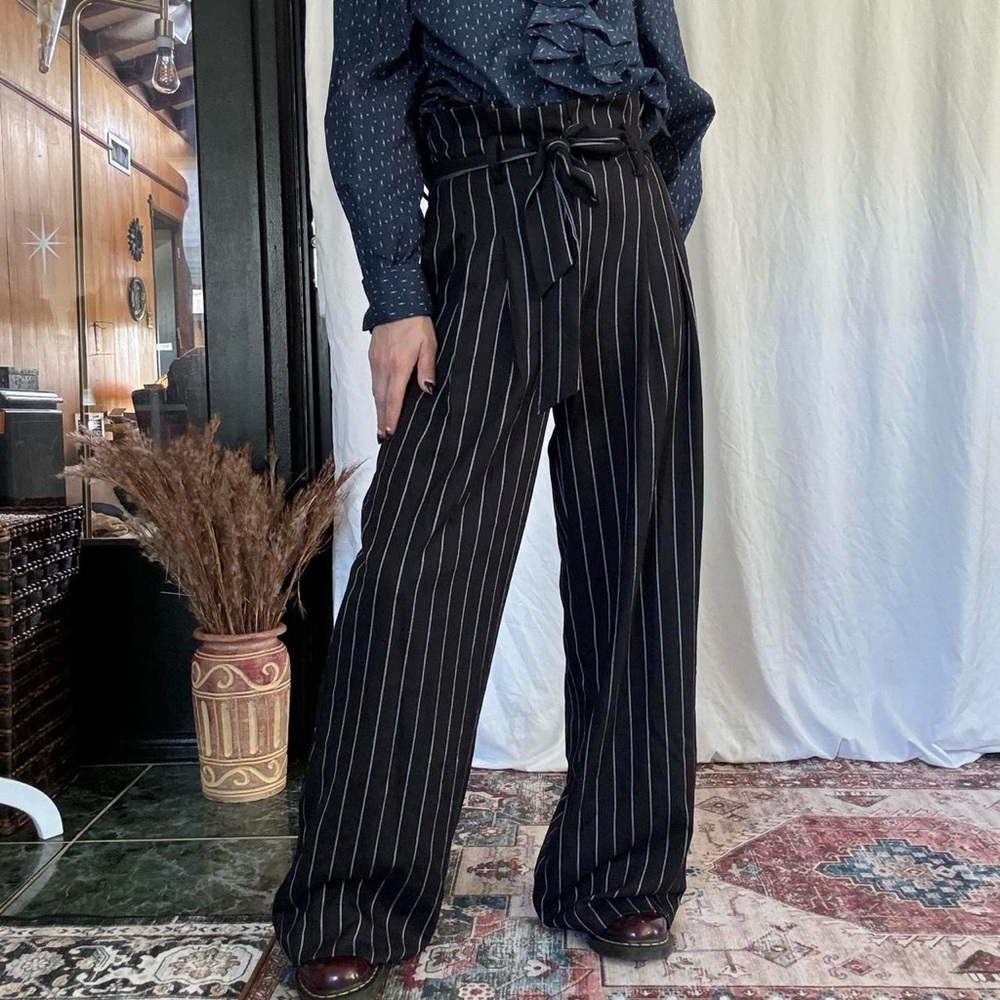 Antonio melani 🖤 💟  women’s high waisted wide leg pinstripe pants size 4